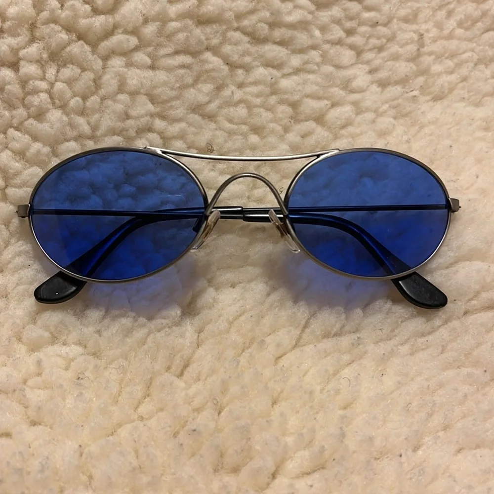 Stylish Oval Blue Lens Sunglasses - Picture 12 of 17